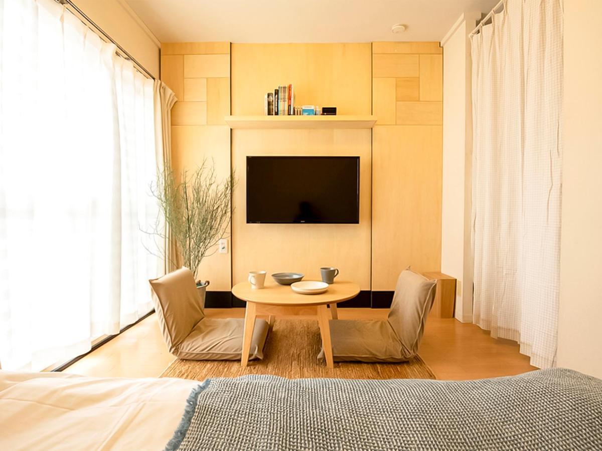Life Field Apartment *